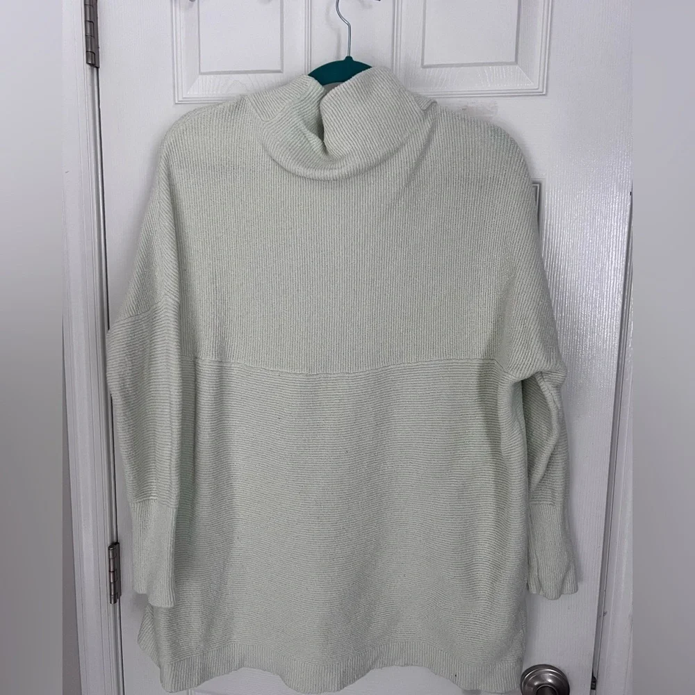 Free People Pale Green Women's Oversized Turtleneck Sweater, Size XS